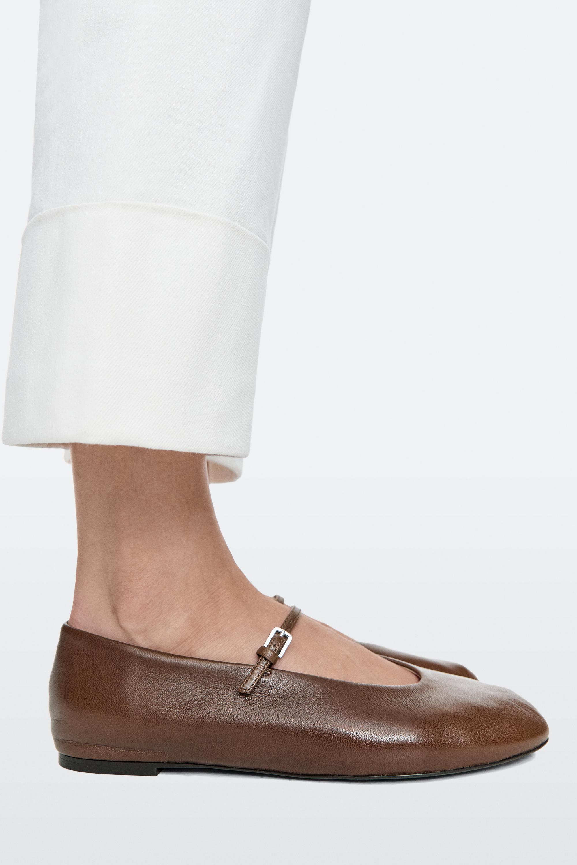 Ballerine en cuir souple